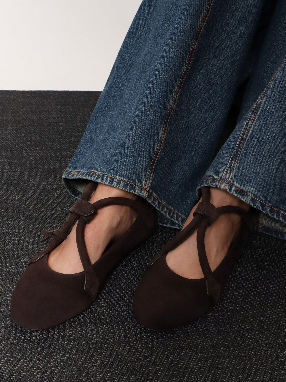 Alaïa Le Teckel Suede Ballet Flats - Brun Fonce
