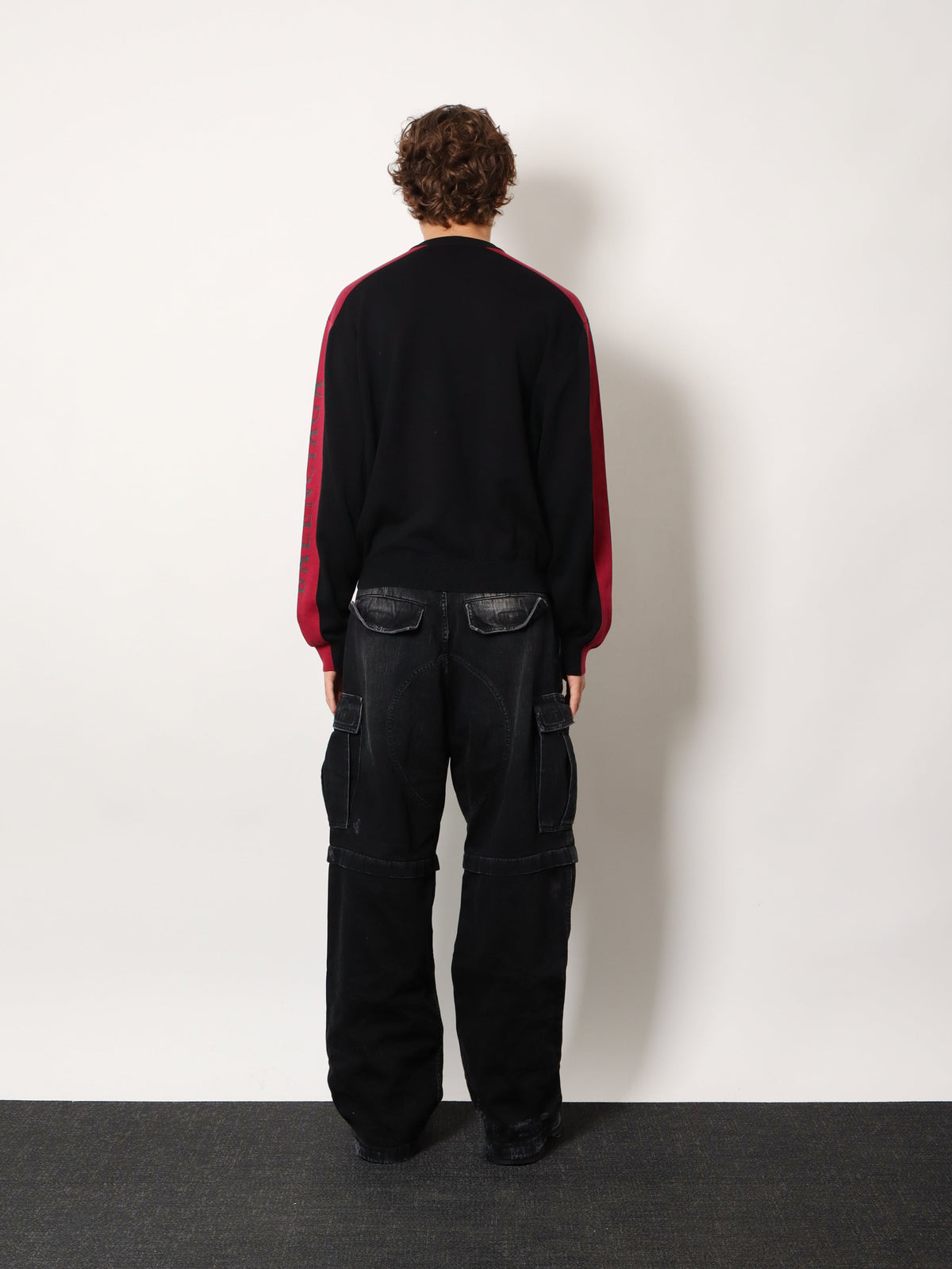Balenciaga Cotton sweater with logo on the front - Black