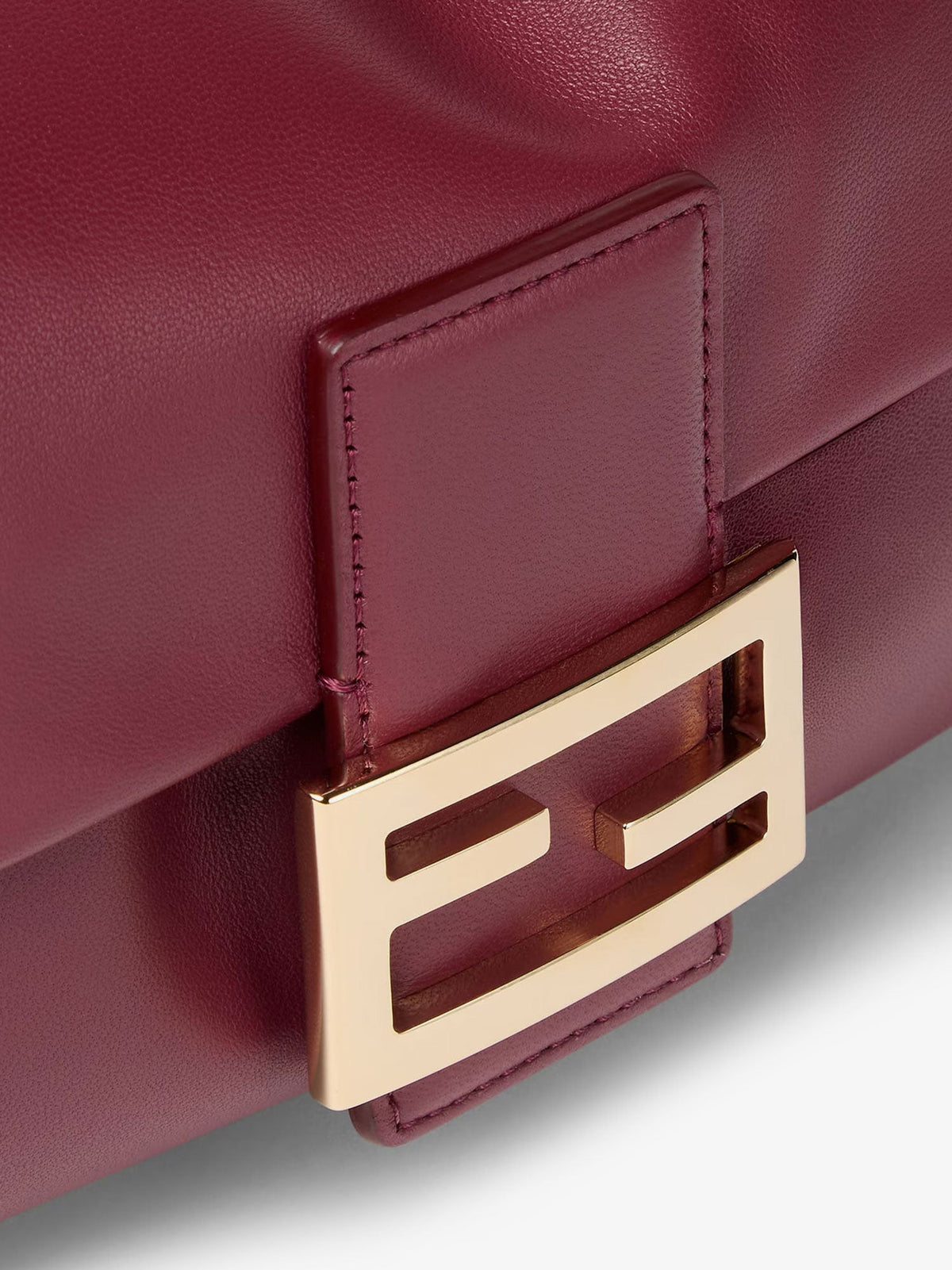 Fendi Baguette Soft Medium Leather shoulder bag - Rossoscuro