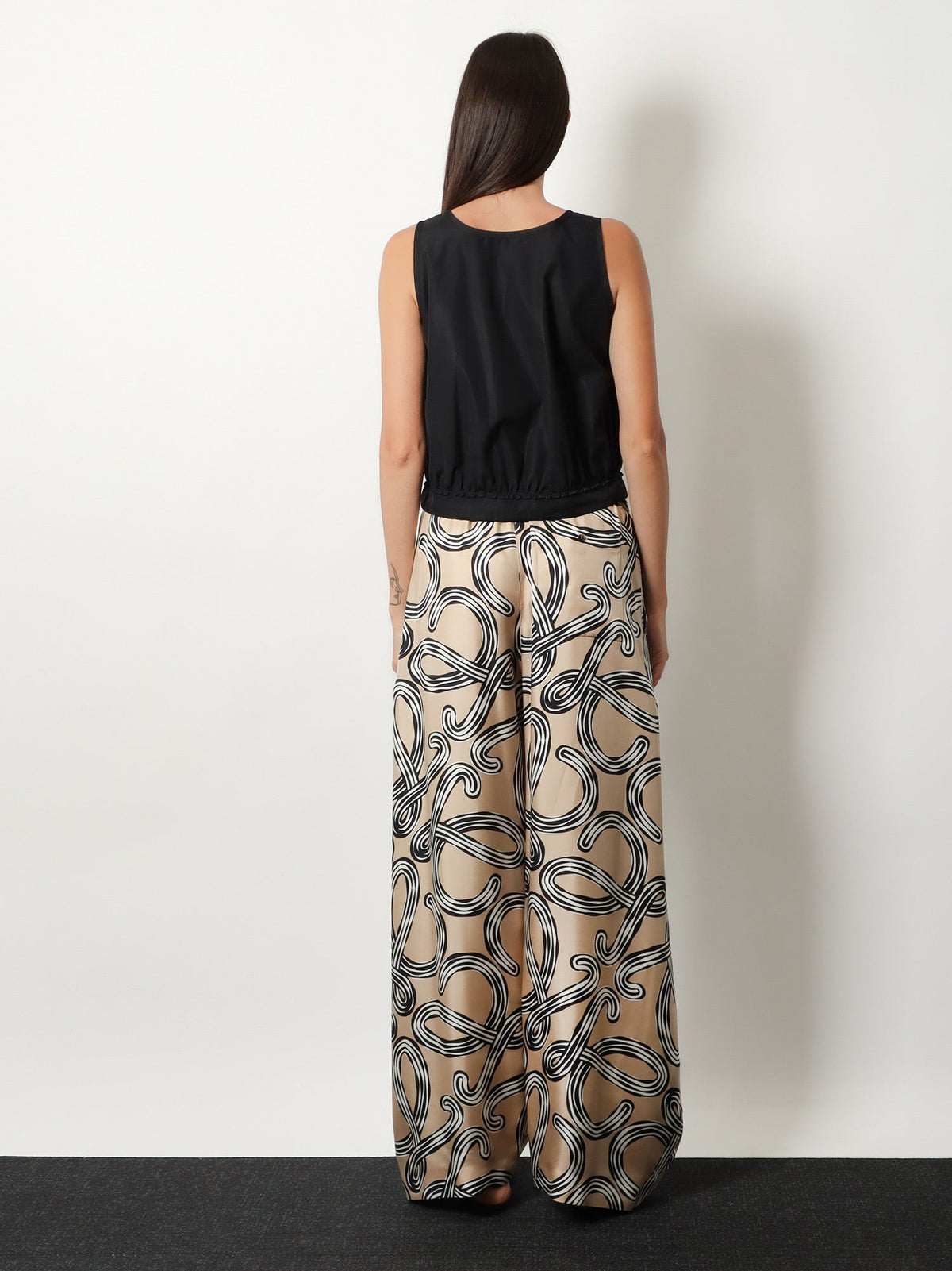 Loewe Paula's Ibiza - Printed silk trousers - Beigeblack
