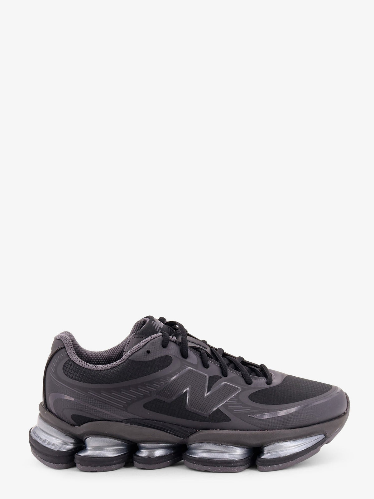 New Balance Abzorb 2000 mesh and rubber sneakers - Black