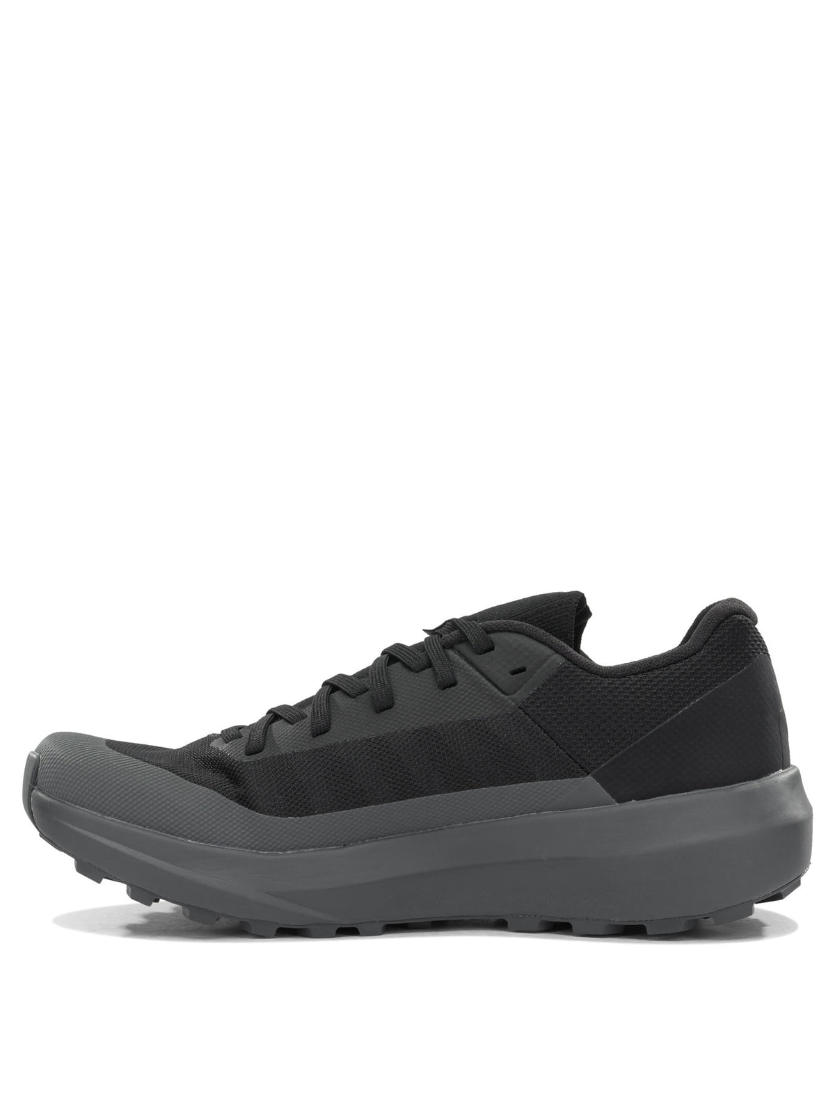 Arc'teryx "Norvan LD 4" Low-top sneakers - Black