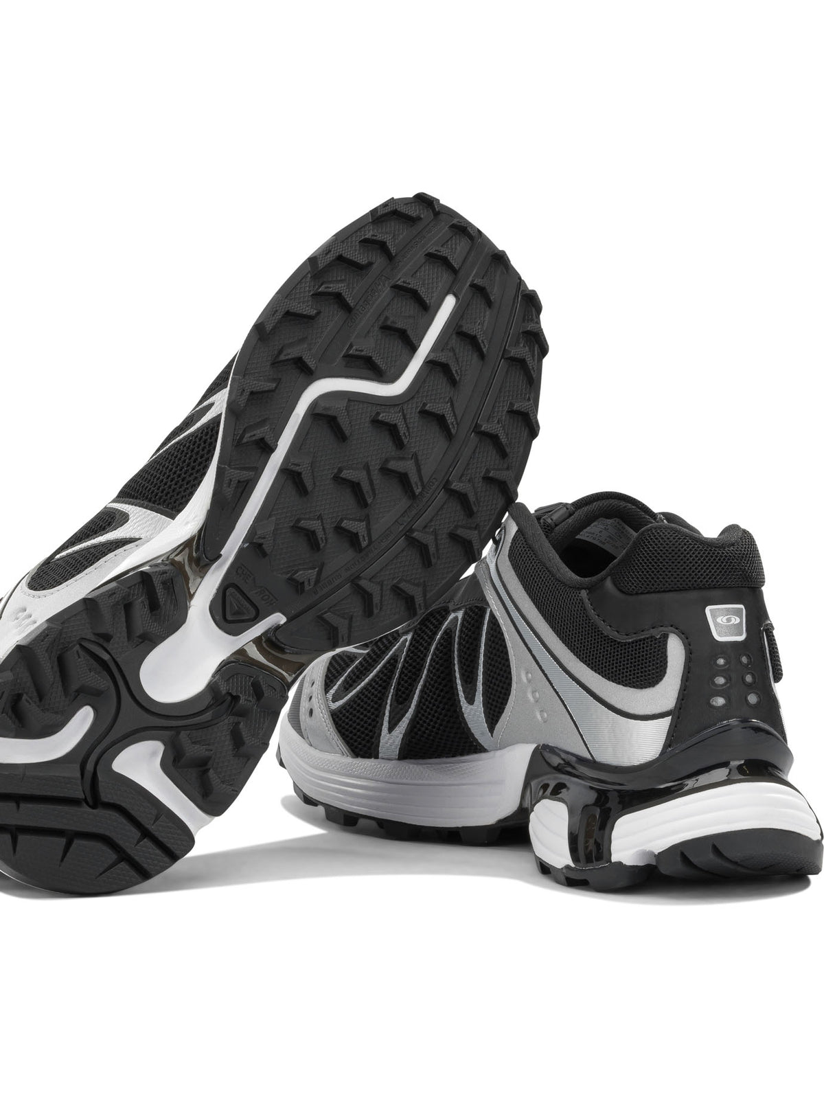 Salomon "XT-Whisper" Low-Top Sneakers - Black