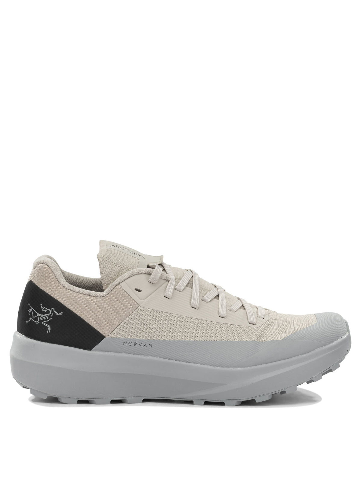 Arc'teryx "Norvan LD 4" Low-top sneakers - Grey