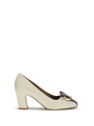 Ferragamo Leather Pumps - Seta Mascarpone