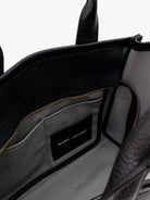 Marc Jacobs Leather shoulder bag with logo on the front - Black