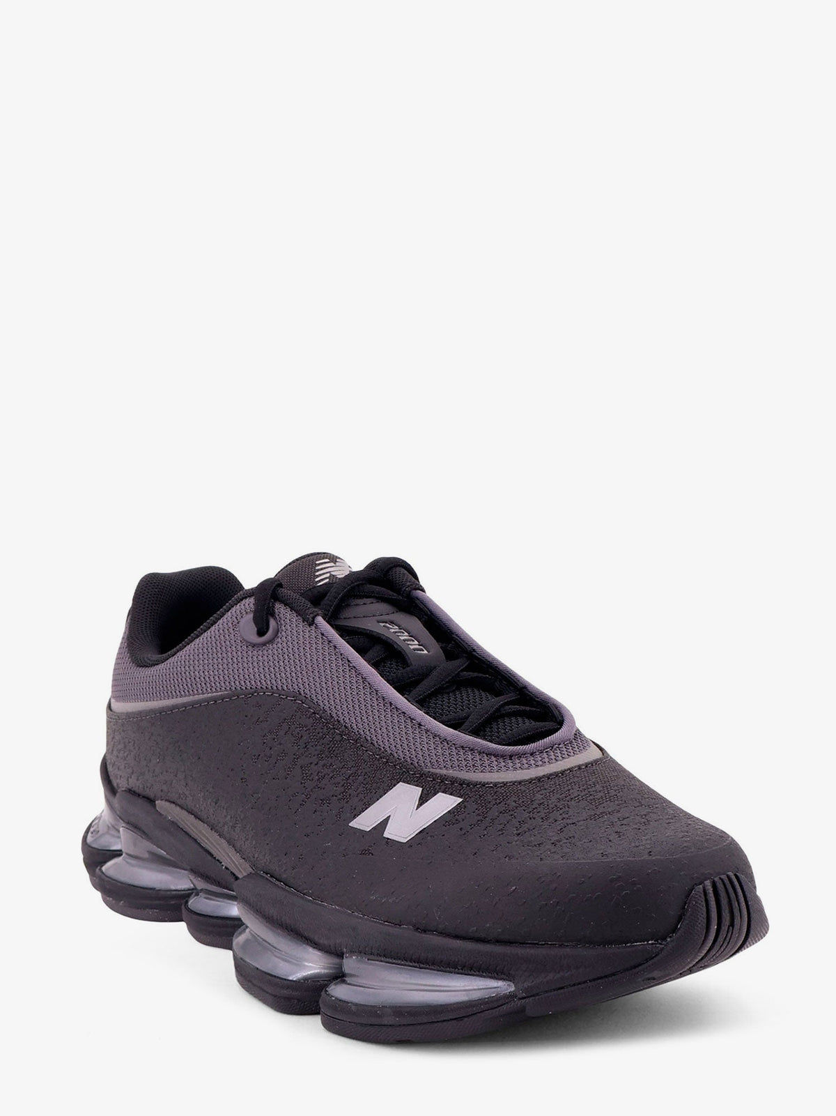 New Balance Mesh sneakers with contrasting logo - Black