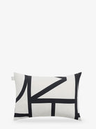 Toteme Padded pillow with Monogram print - Tofu