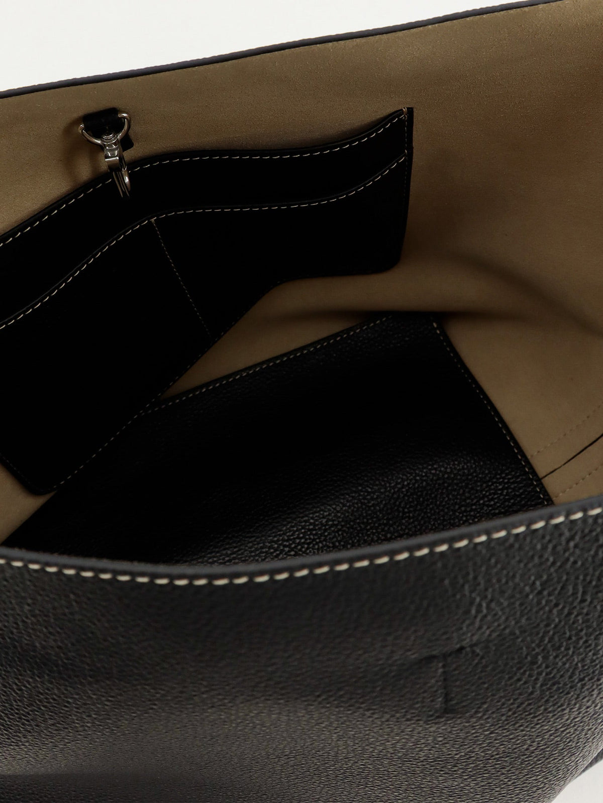 Toteme Medium Belted hammered leather shouder bag - Black