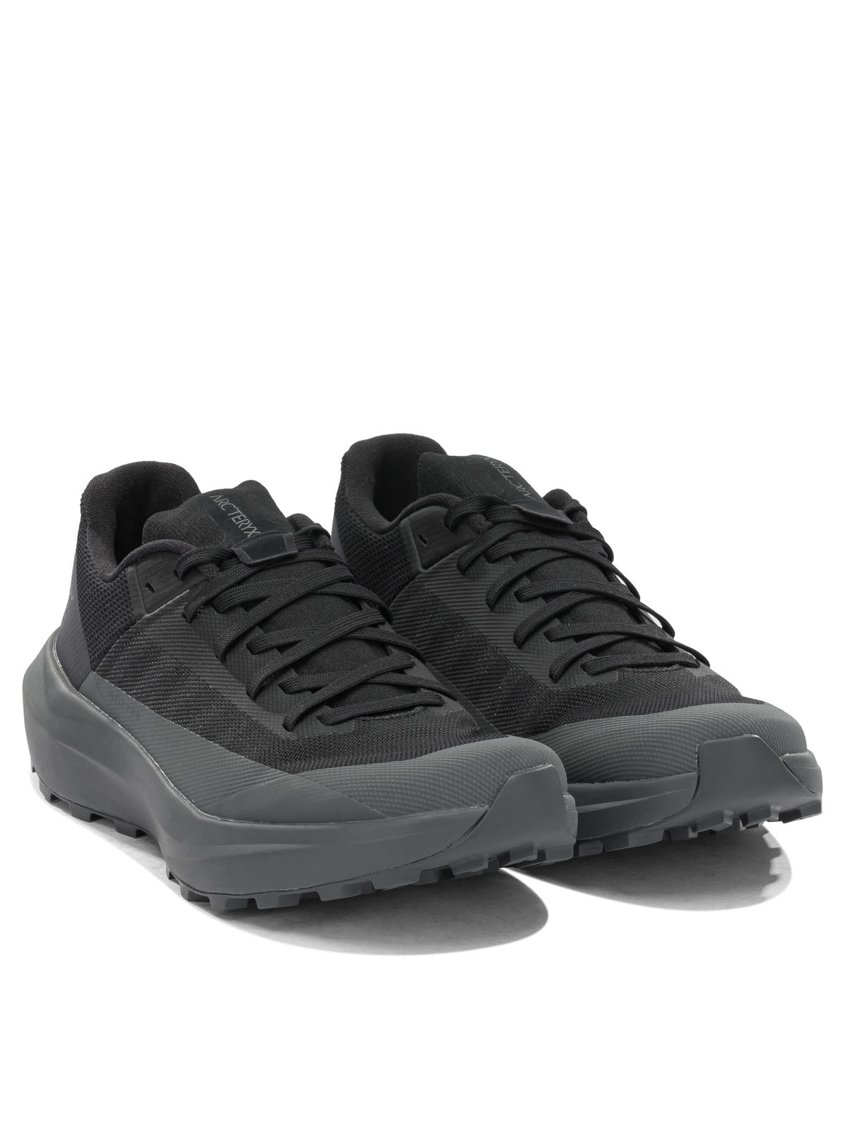 Arc'teryx "Norvan LD 4" Low-top sneakers - Black