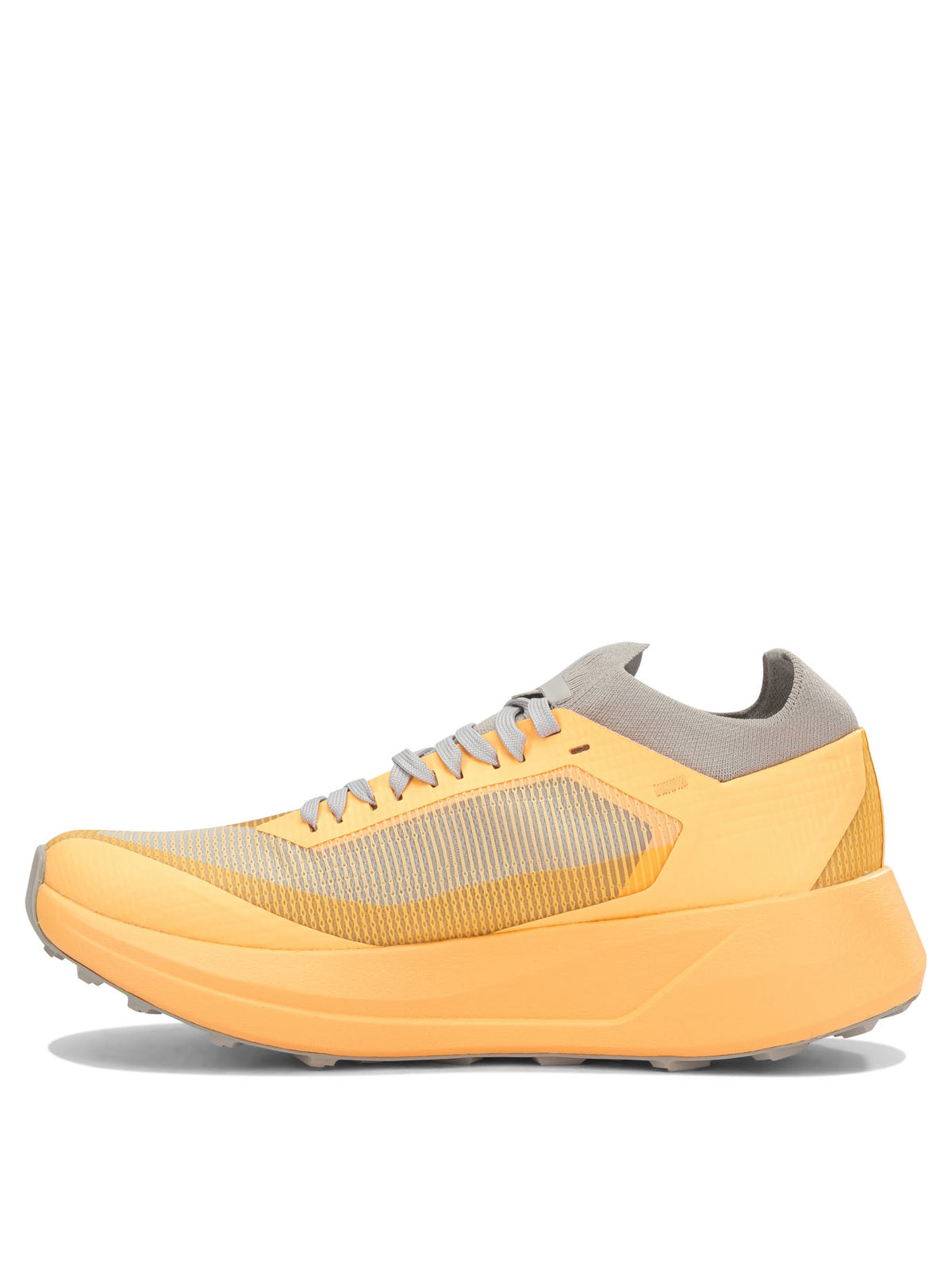 Arc'teryx "Sylan 2" Low-Top Sneakers - Orange